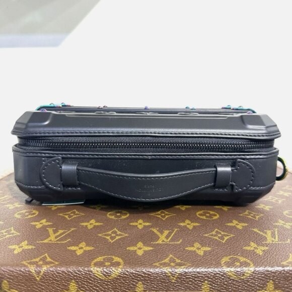 RARE! NEW- Louis Vuitton M21935 Black Calfskin Future Trunk Iridescent Hardware - Picture 4 of 8